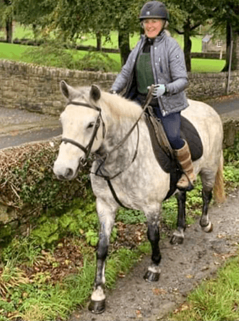 Cross Country in Tipperary, Ireland - Globetrotting horse riding holidays