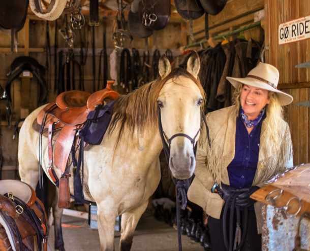 Meet our Guides: Nicola and Janey - The River Valley Ride, North Island, New Zealand - Globetrotting horse riding holidays