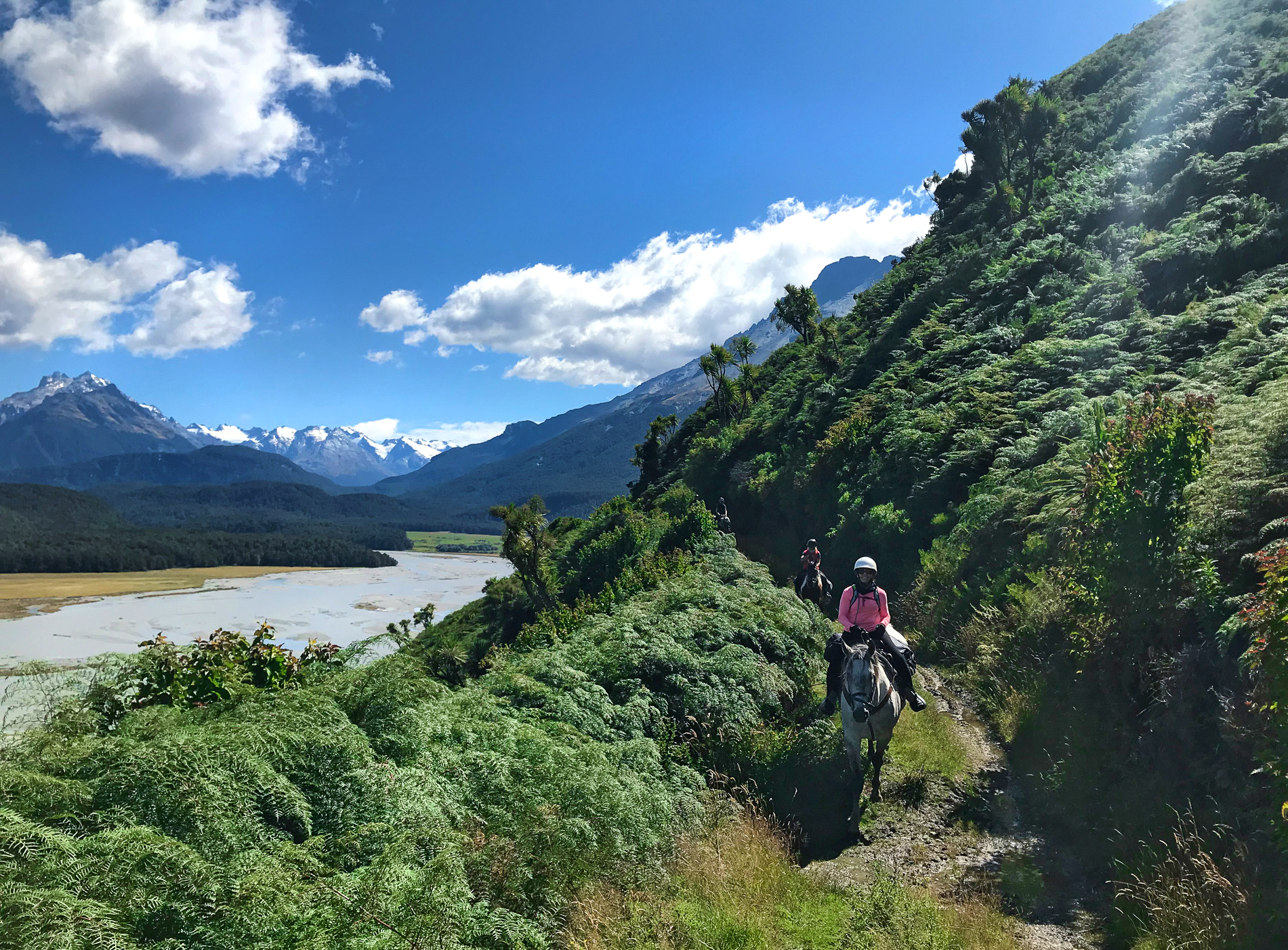 Glenorchy Back Country Ride, South Island, New Zealand - Globetrotting horse riding holidays