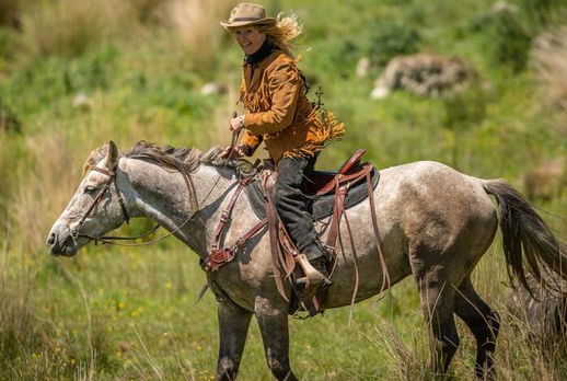 Globetrotting Guest Horse: Te One - The River Valley Ride, North Island, New Zealand - Globetrotting horse riding holidays