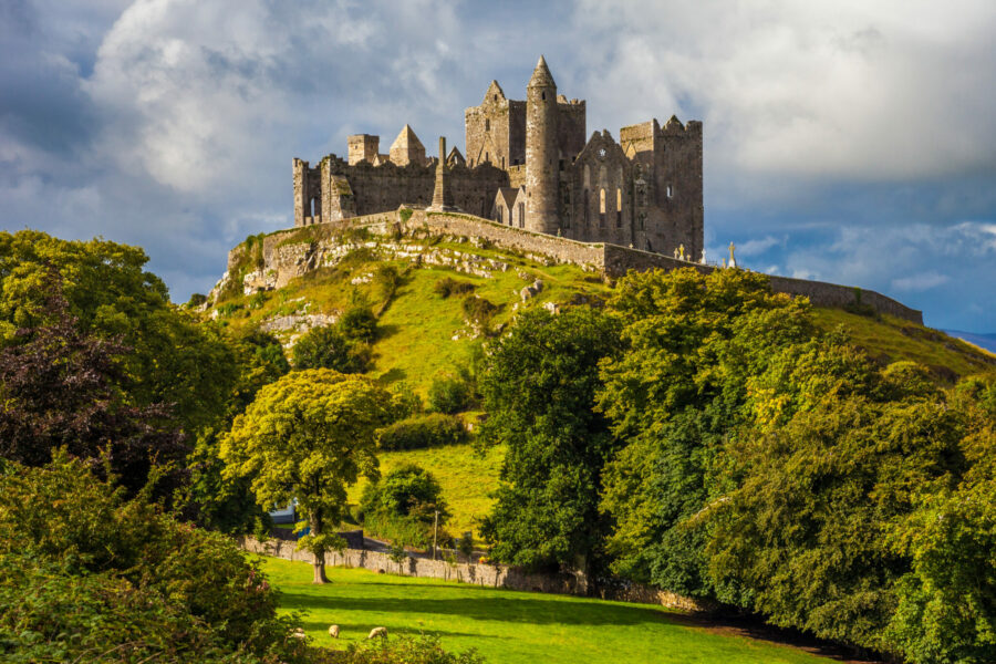 Cross Country in Tipperary, Ireland - Globetrotting horse riding holidays