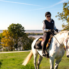 horse riding holiday in Bordeaux, France