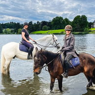 Castle & Estate Ride, Ireland - Globetrotting horse riding holidays