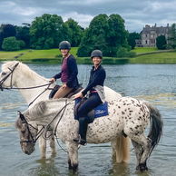 Castle & Estate Ride, Ireland - Globetrotting horse riding holidays