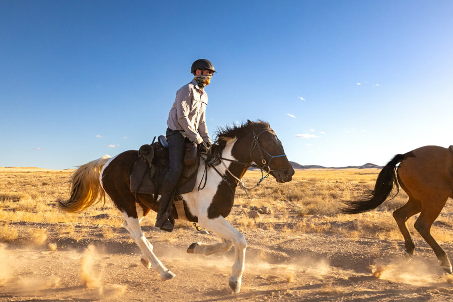 The Namib Desert Ride, Globetrotting horse riding holidays