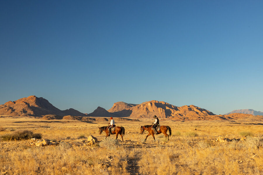 The Namib Desert Ride, Globetrotting horse riding holidays