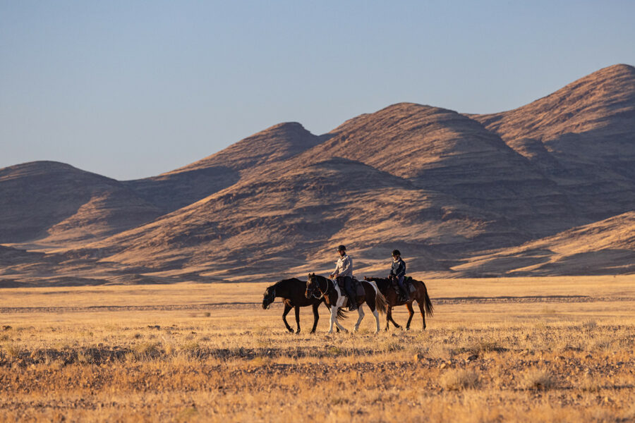 The Namib Desert Ride, Globetrotting horse riding holidays