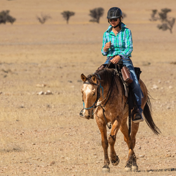 THE NAMIBIA SAFARI, NAMIBIA, GLOBETROTTING HORSE RIDING