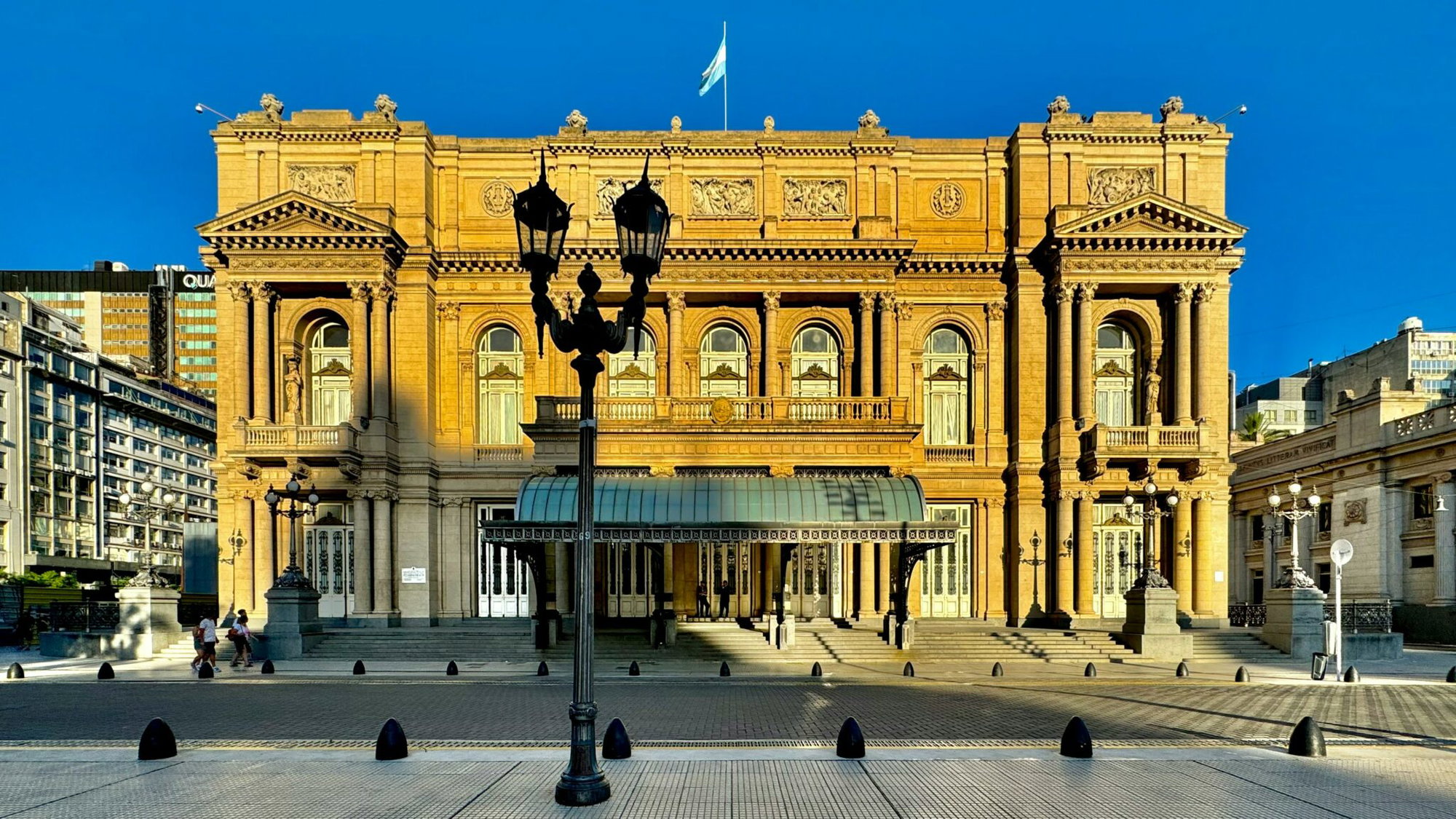A Day Spent in Buenos Aires - photo by Juan Pablo Mascanfroni via Unsplash - Globetrotting horse riding holidays