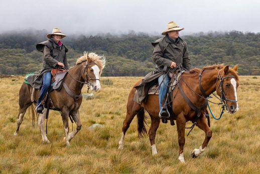 Meet our Guides: Brad & Michaela - The Kosciuszko Ride, New South Wales - Globetrotting horse riding holidays