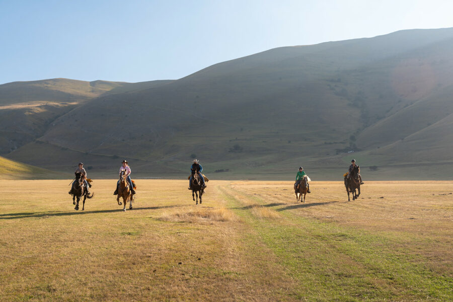 The Sibillini Mountains Ride, Umbria, Italy - Globetrotting horse riding holidays