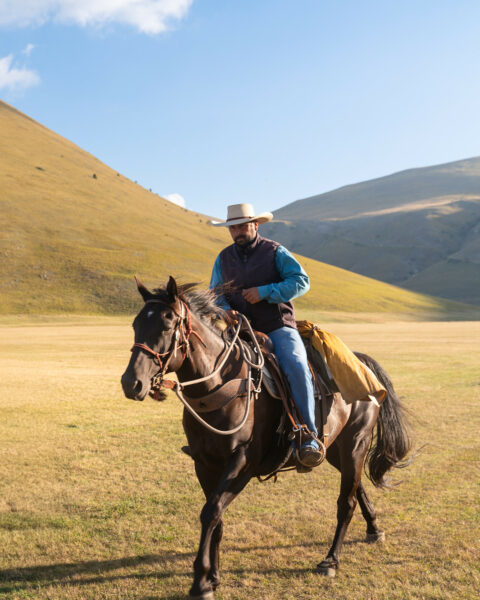 The Sibillini Mountains Ride, Umbria, Italy - Globetrotting horse riding holidays