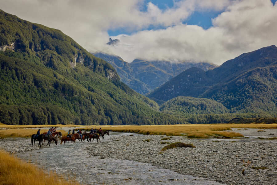 Glenorchy Back Country Ride, South Island, New Zealand - Globetrotting horse riding holidays