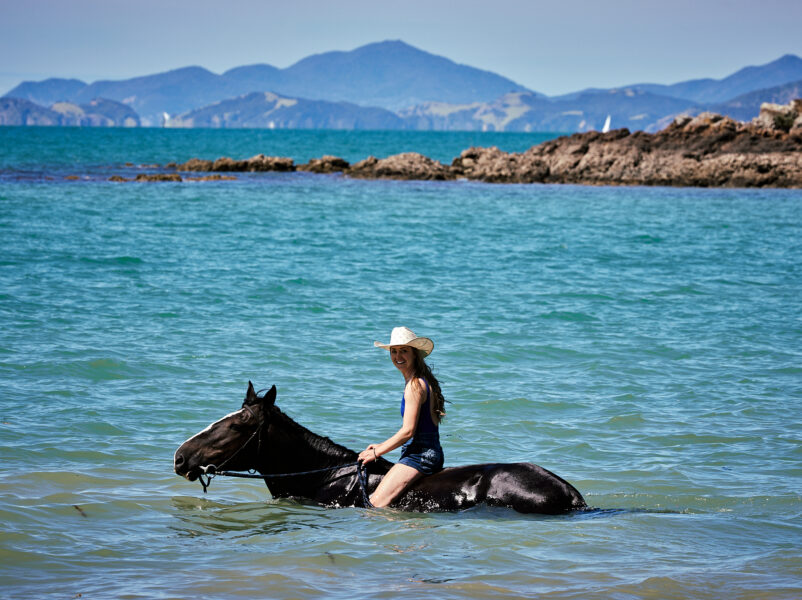 Twin Coast Escape, New Zealand - Globetrotting horse riding holidays