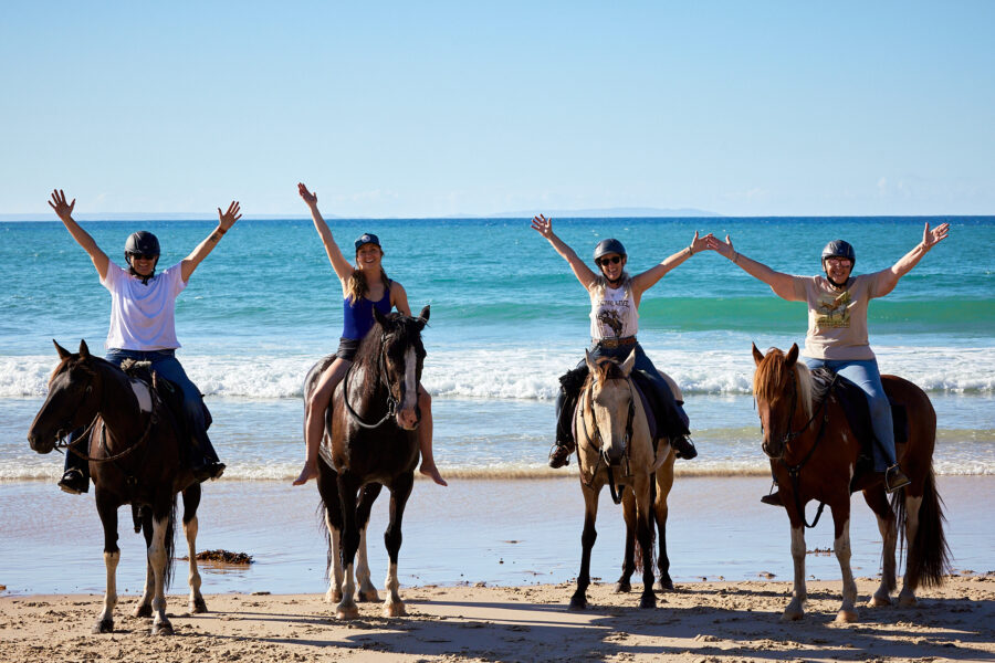 Twin Coast Escape, New Zealand - Globetrotting horse riding holidays