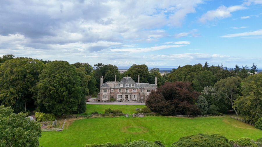 The Scottish Jewel, Scotland - Globetrotting horse riding holidays