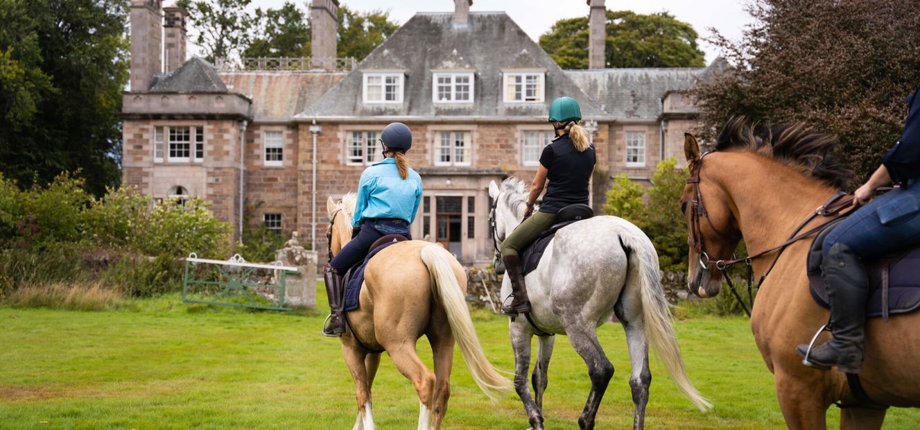 The Scottish Jewel, Scotland - Globetrotting horse riding holidays