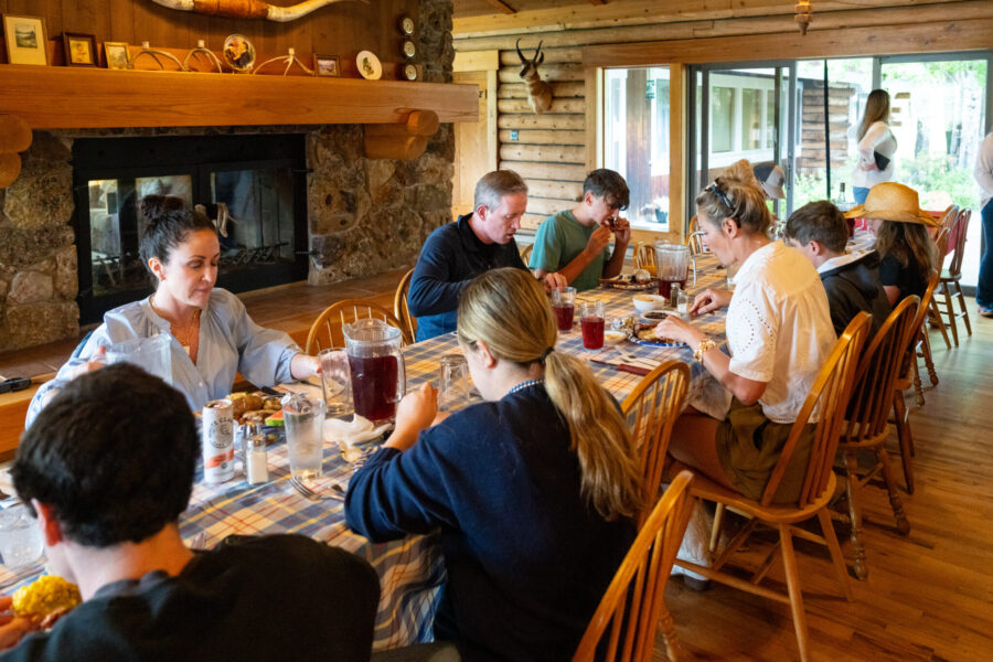Ranch Ride in Hobson, Montana - Globetrotting horse riding holidays