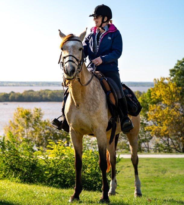 Bordeaux Wine Trail, France - Globetrotting horse riding holidays