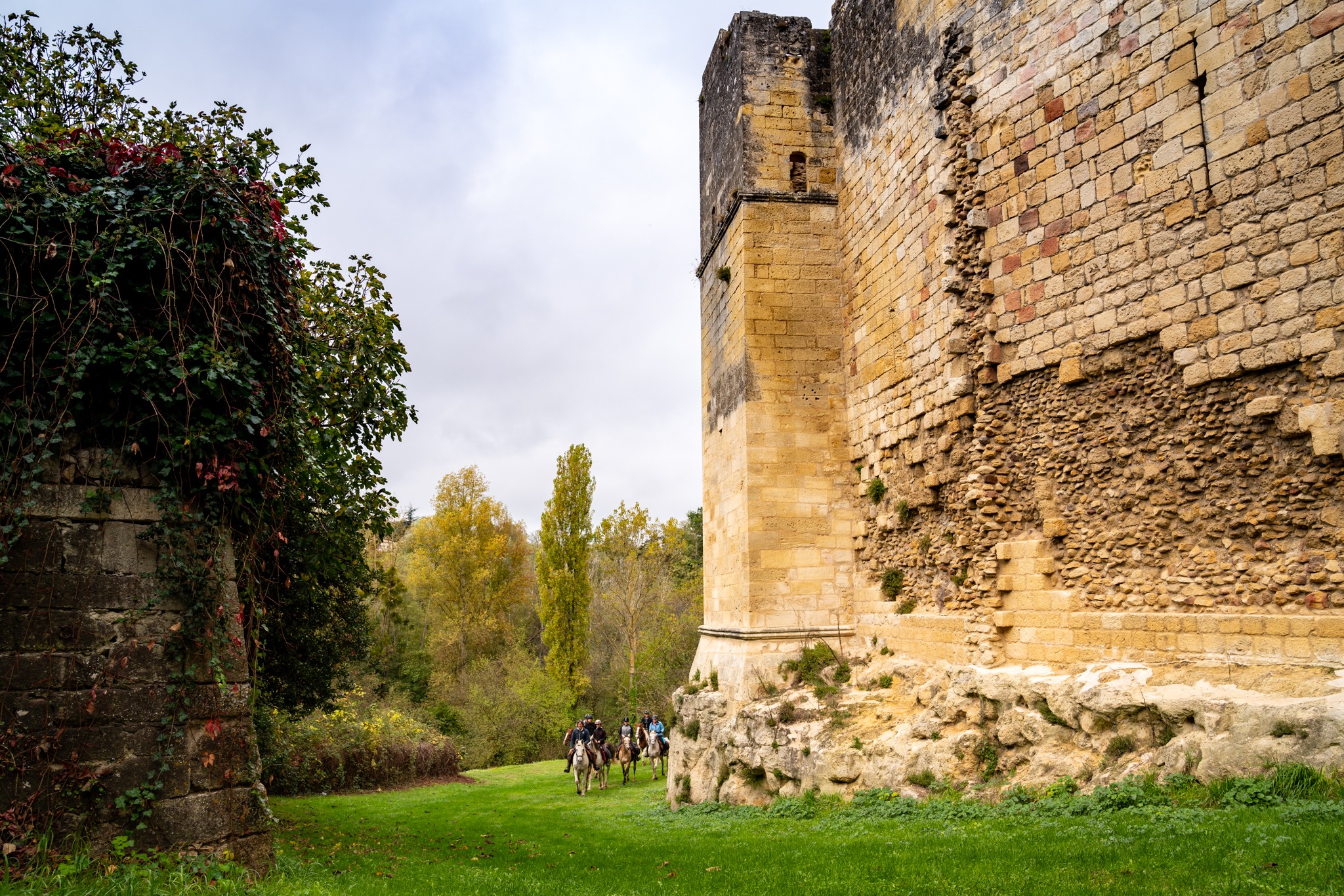 horse riding holiday in Bordeaux, France