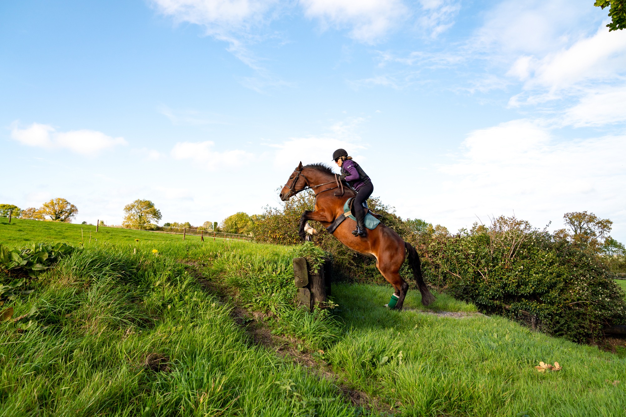 Cross Country in Tipperary, Ireland - Globetrotting horse riding holidays
