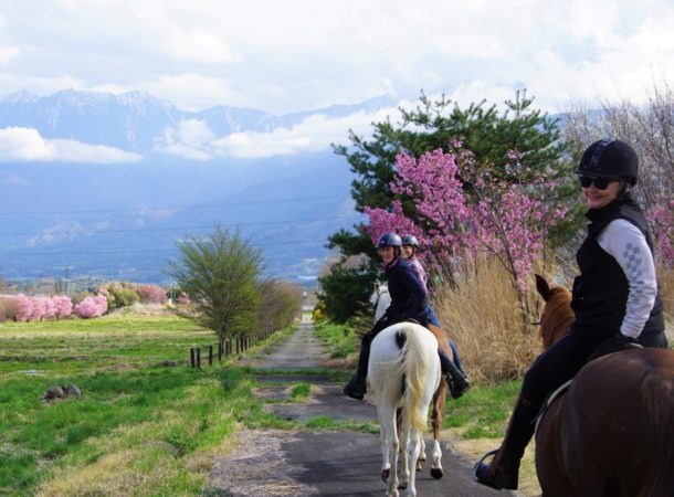 Globetrotting horse riding holiday Kobuchizawa, Japan