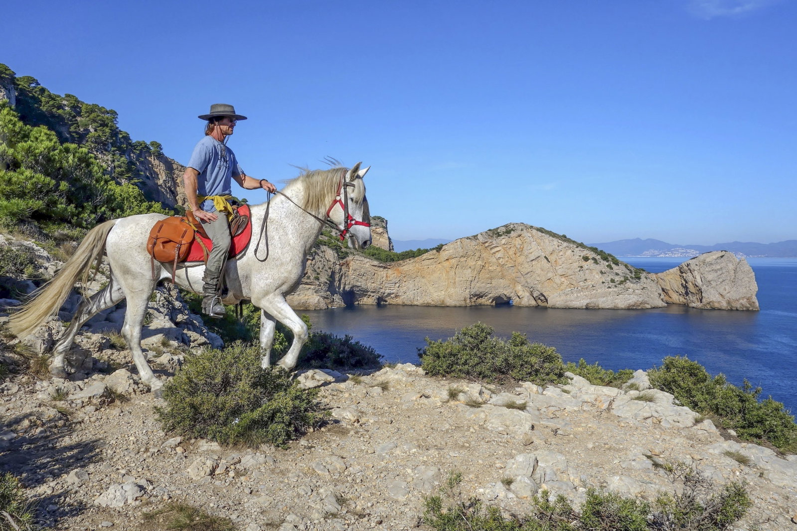 Globetrotting guide Rudi Stolz horse riding holiday in Catalonia, Spain