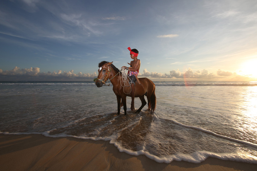 horse riding holiday Sumba