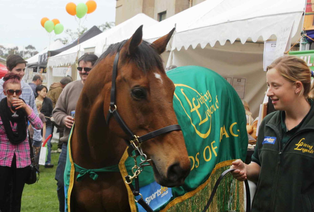 Living Legends_Living Legends